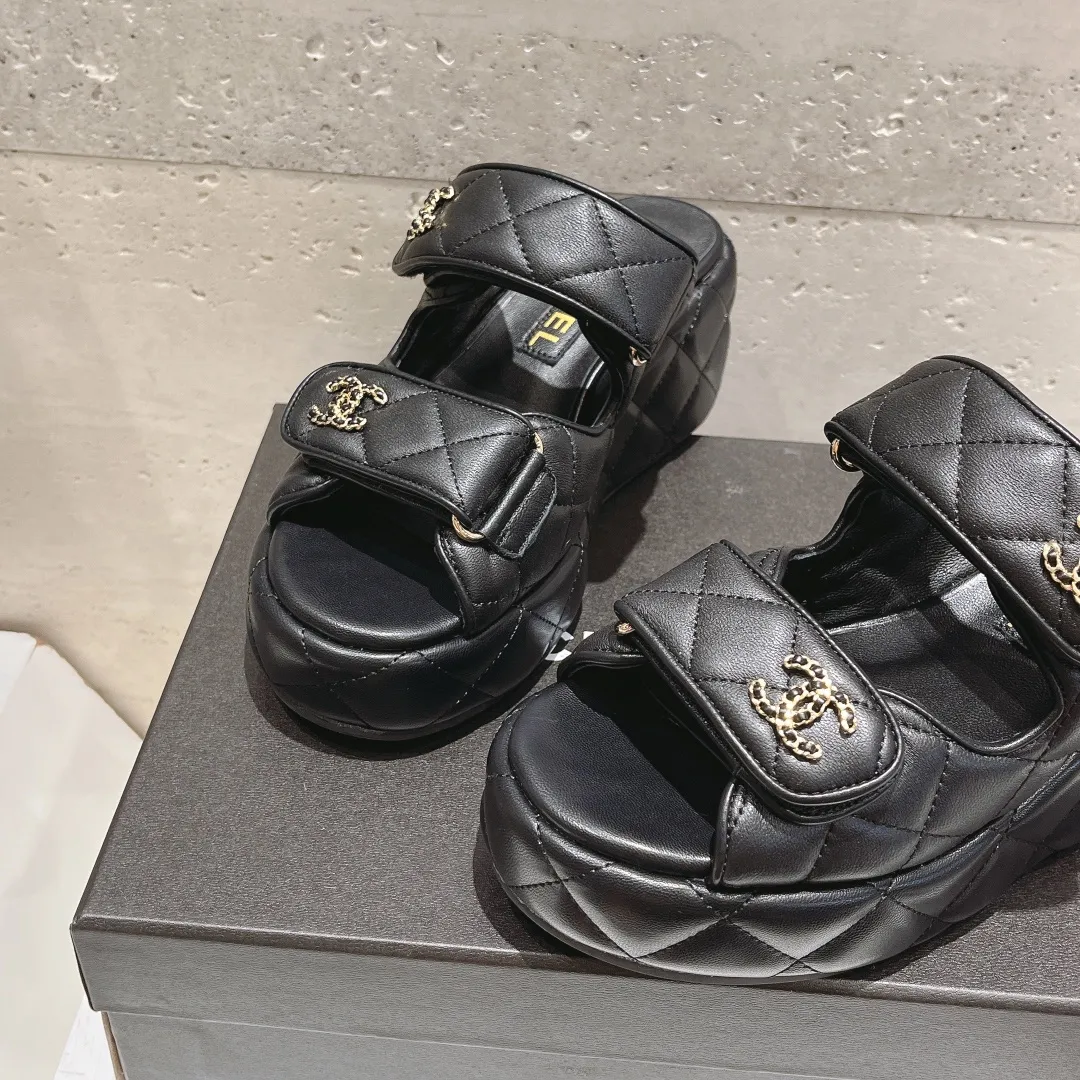 👟👟Ex-factory price 520👟👟 (top version) CHANEL Chanel C Jia Xiaoxiang 24ss new wedge heel open toe high heel sandals Top counter quality, don’t be super stunning the moment you put it on your feet🔥All materials are customized according to the original version! Upper: imported cowhide, lining: imported sheepskin, feet: sheepskin, sole: original outsole, size: 34-41